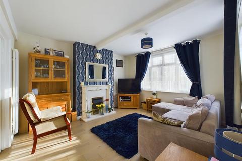 492 Chipstead Valley Road, Coulsdon, CR5 3BN