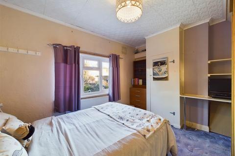 492 Chipstead Valley Road, Coulsdon, CR5 3BN