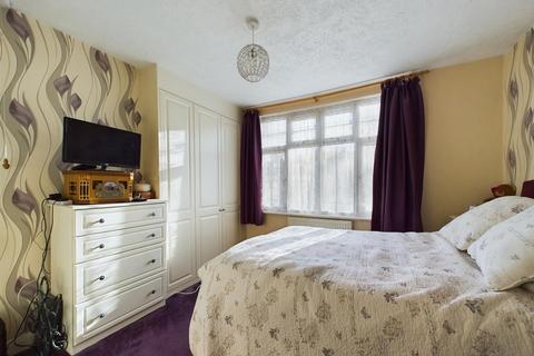 492 Chipstead Valley Road, Coulsdon, CR5 3BN
