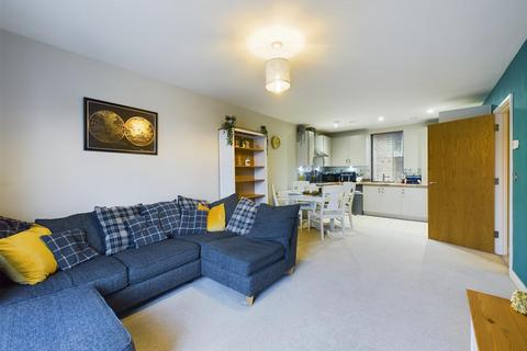 1 bedroom flat for sale, Leaden Hill, Coulsdon CR5