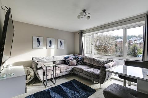61 Crescent Road, Caterham, CR3 6LH