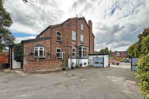 4 bedroom semi-detached house for sale, Park Road, Timperley