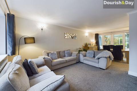 4 bedroom detached house for sale, Chestnut Close, Stafford ST18