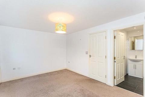 4 bedroom terraced house to rent, Waters Edge Green, Preston PR3