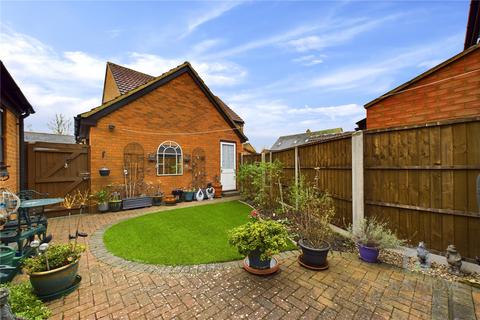 3 bedroom bungalow for sale, Gainsborough Close, Milton Keynes MK8