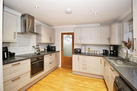 4 bedroom detached house for sale, Poulders Gardens, Kent CT13