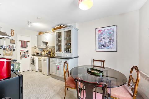 2 bedroom flat to rent, Eagle Heights, SW11