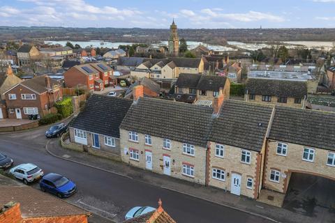 2 bedroom cottage for sale, College Street, Irthlingborough, NN9