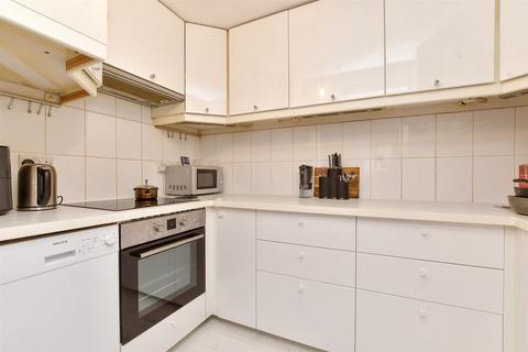 1 bedroom ground floor flat for sale, Kingswood Drive, Sutton, Surrey