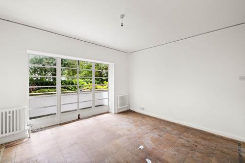 2 bedroom ground floor flat for sale, Sandgate Road, Folkestone, CT20