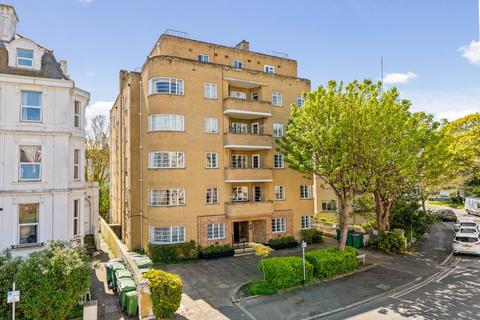 2 bedroom ground floor flat for sale, Sandgate Road, Folkestone, CT20