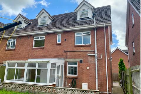 3 bedroom semi-detached house to rent, Lawrence Crescent, Caerwent NP26