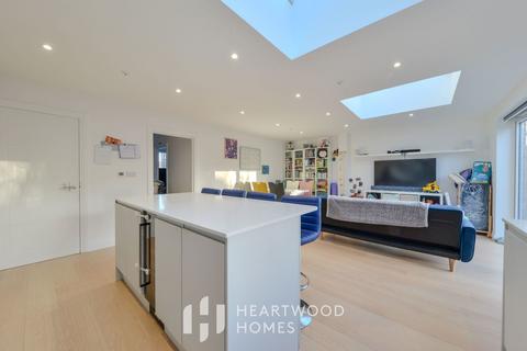 14a Summerfield Close, London Colney, St Albans, AL2 1PT