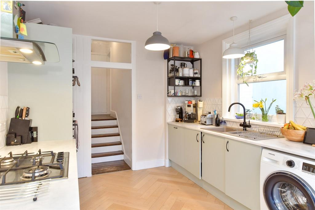 Kitchen/ Breakfast Room