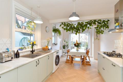 3 bedroom terraced house for sale, Sandown Road, Brighton, East Sussex