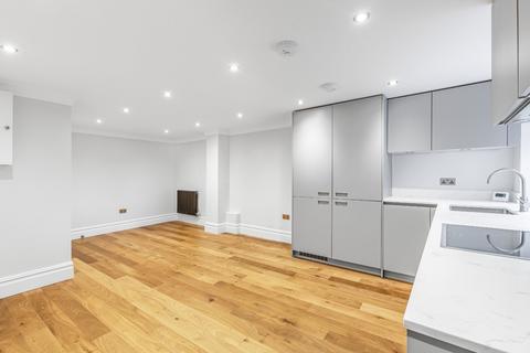 2 bedroom duplex for sale, The Green, Richmond, TW9