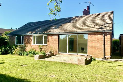 3 bedroom detached bungalow to rent, Gwentlands Close, Gwentlands, Chepstow, Monmouthshire, NP16 5JH