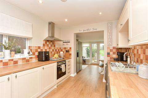 4 bedroom chalet for sale, School Lane, Lower Halstow, Sittingbourne, Kent