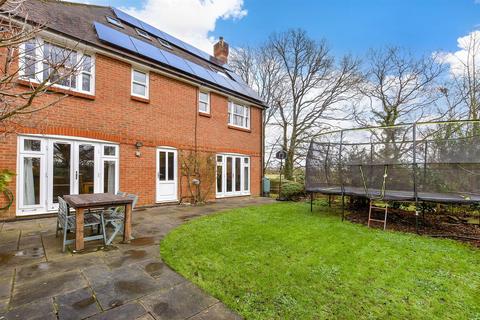 5 bedroom detached house for sale, Juziers Drive, East Hoathly, East Sussex