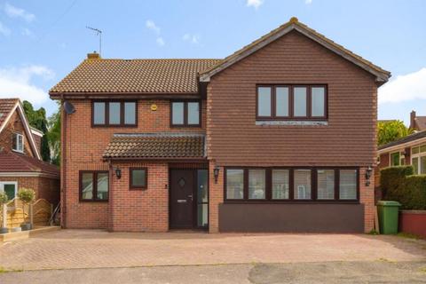 5 bedroom detached house for sale, The Glen, Sheerness ME12