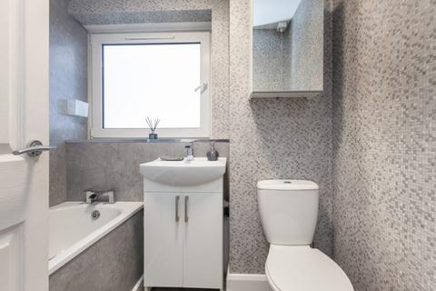 6 Drum Place, Edinburgh, EH17 7DY