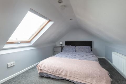 6 Drum Place, Edinburgh, EH17 7DY