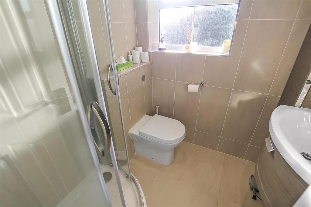 Shower Room.jpg