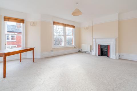 4 bedroom apartment to rent, Cambridge Road, East Twickenham TW1