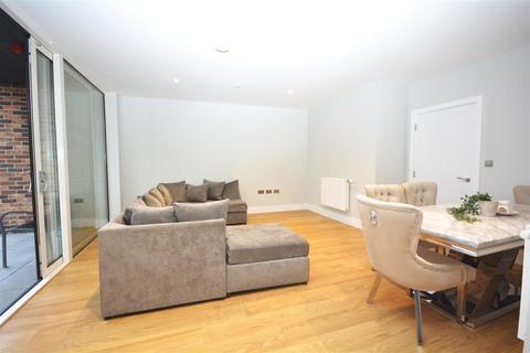 1 bedroom penthouse for sale, Plough Lane, London SW17