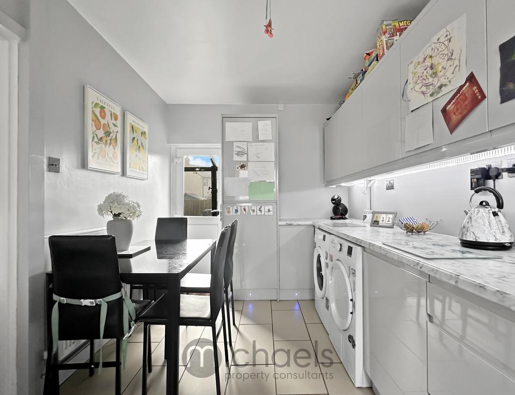 Kitchen/Dining Area