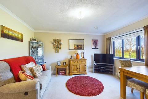 1 bedroom flat for sale, Peel Court, Princes Risborough HP27