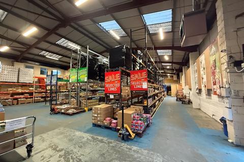 Industrial unit to rent, Salford M50