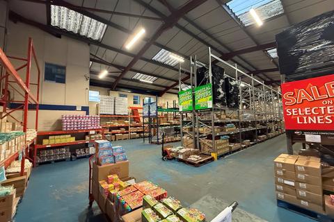 Industrial unit to rent, Salford M50