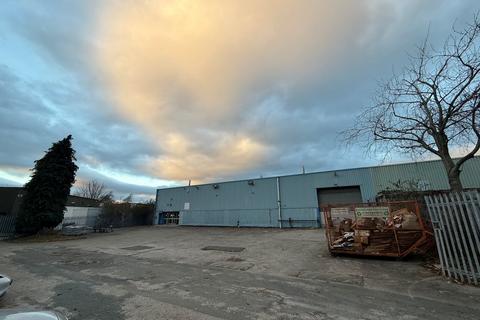 Industrial unit to rent, Salford M50