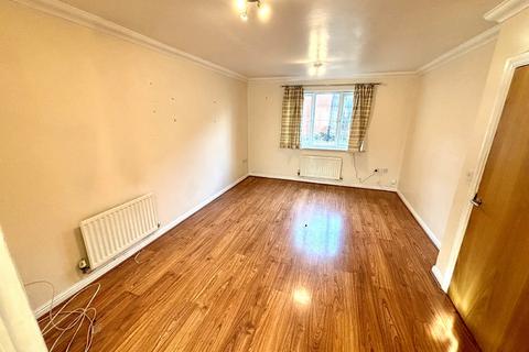 4 bedroom townhouse to rent, Lockwell Road, Dagenham RM10