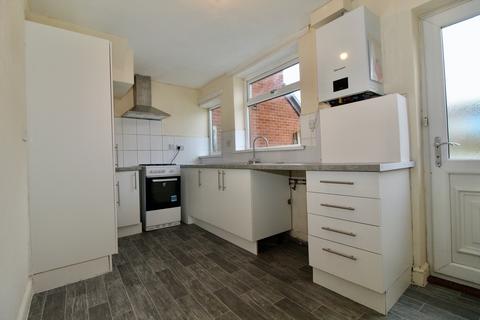 3 bedroom terraced house to rent, Rochdale OL11