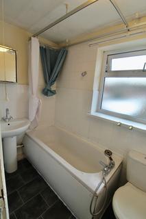 3 bedroom terraced house to rent, Rochdale OL11