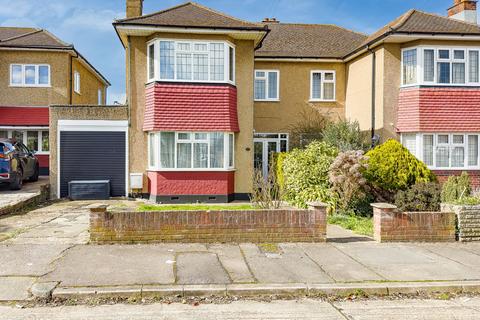 3 bedroom semi-detached house for sale, Abbotts Close, Leigh-On-Sea, SS9