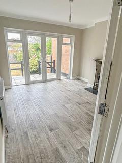 20 Abbotts Close, Leigh-on-sea, SS9 4DQ