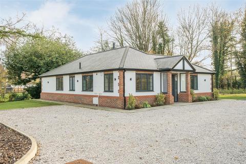 3 bedroom bungalow for sale, Orestan Lane, Effingham