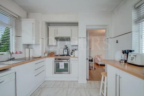 2 bedroom maisonette for sale, Vincent Gardens, London, NW2