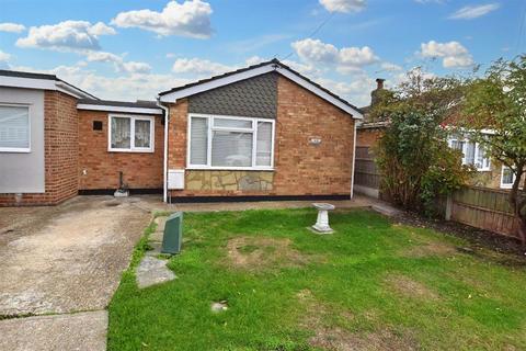 2 bedroom bungalow to rent, Canvey Island SS8