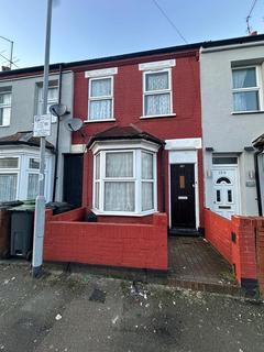 5 bedroom terraced house to rent, Althorp Road, Luton