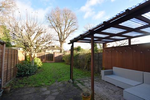 2 bedroom semi-detached house for sale, Horley, Surrey, RH6