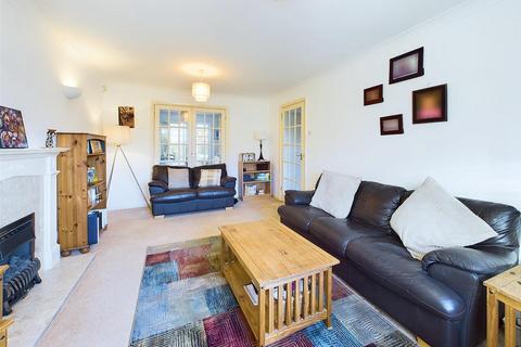 3 Blake Hill Way, Abbeymead, Gloucester, GL4 4QR