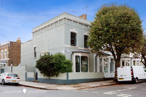 3 bedroom end of terrace house for sale, Tyssen Road, London, N16