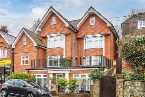 2 bedroom flat for sale, London Road, Sevenoaks, TN13