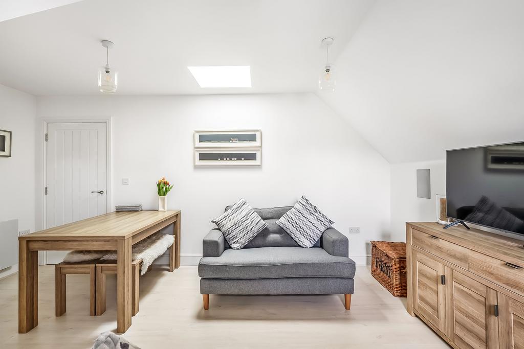 Flat-8-139-London-Road-10