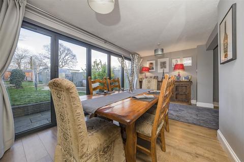 10 Applecroft, Park Street, St Albans, AL2 2AP