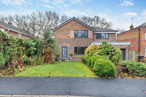 5 bedroom detached house for sale, Ashgarth Court, Harrogate, HG2 9LE